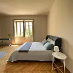 Private Near Bellagio On * 마그레글리오