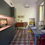 Private Near Bellagio On * 마그레글리오
