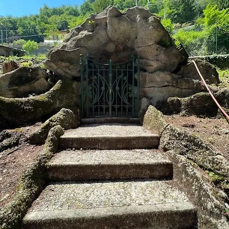 Private Near Bellagio On * Магрельо