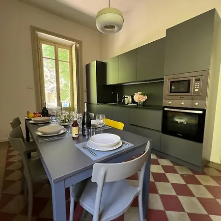 Private Near Bellagio On * Магрельо