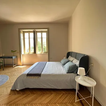 Private Near Bellagio On * Магрельо