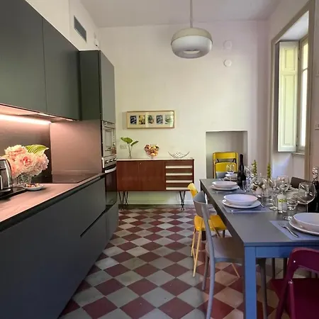 Private Near Bellagio On * Магрельо