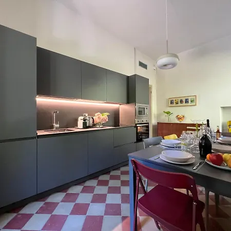 Private Near Bellagio On 펜션 *